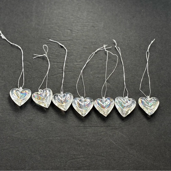 Set Of 7 Vintage IRIDESCENT GLASS HEART SHAPED CHRISTMAS ORNAMENTS-HANDBLOWN - Picture 4 of 10